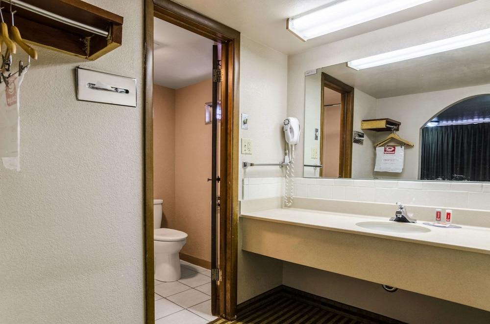Econo Lodge Winfield Екстер'єр фото