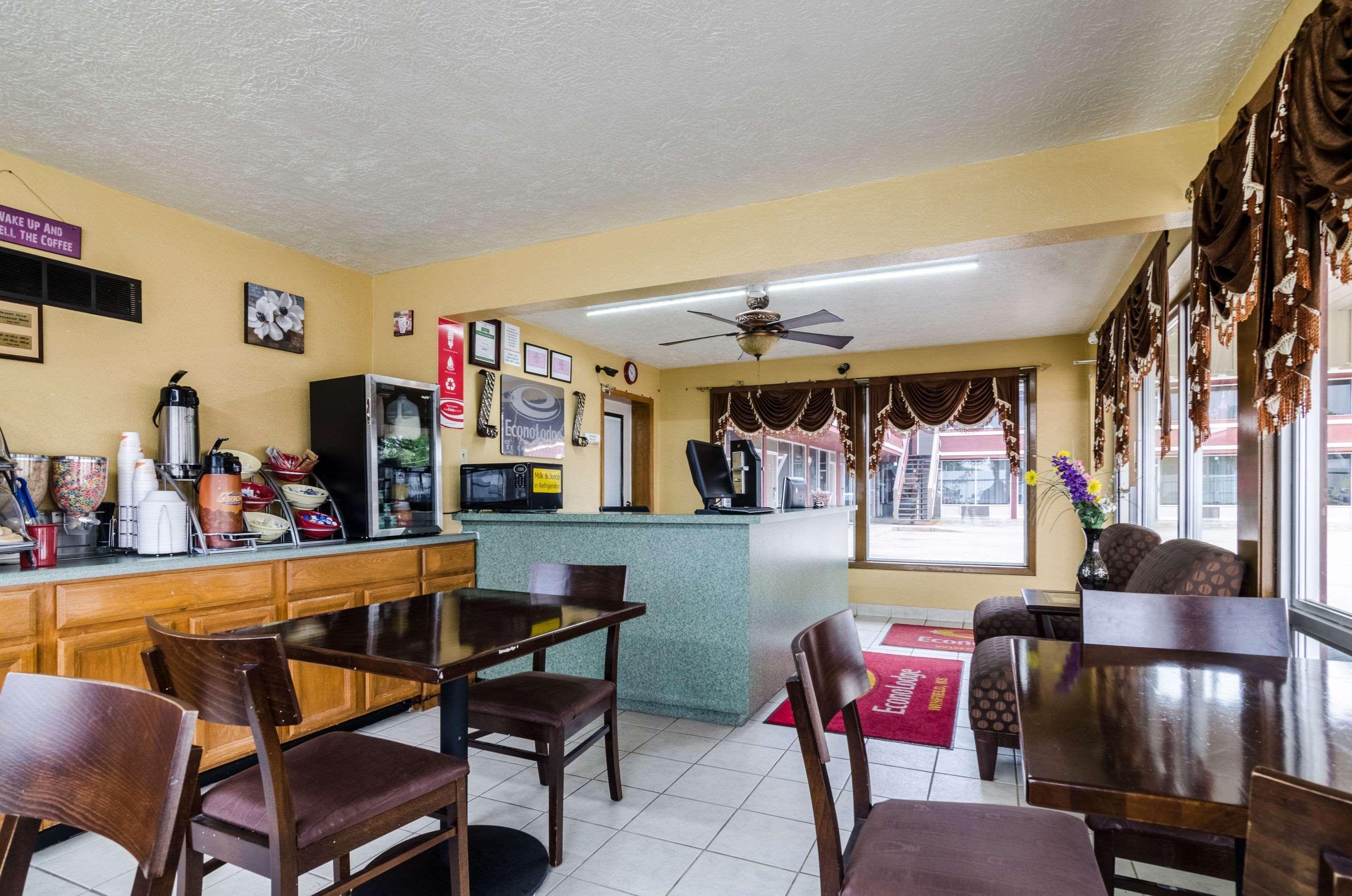 Econo Lodge Winfield Екстер'єр фото