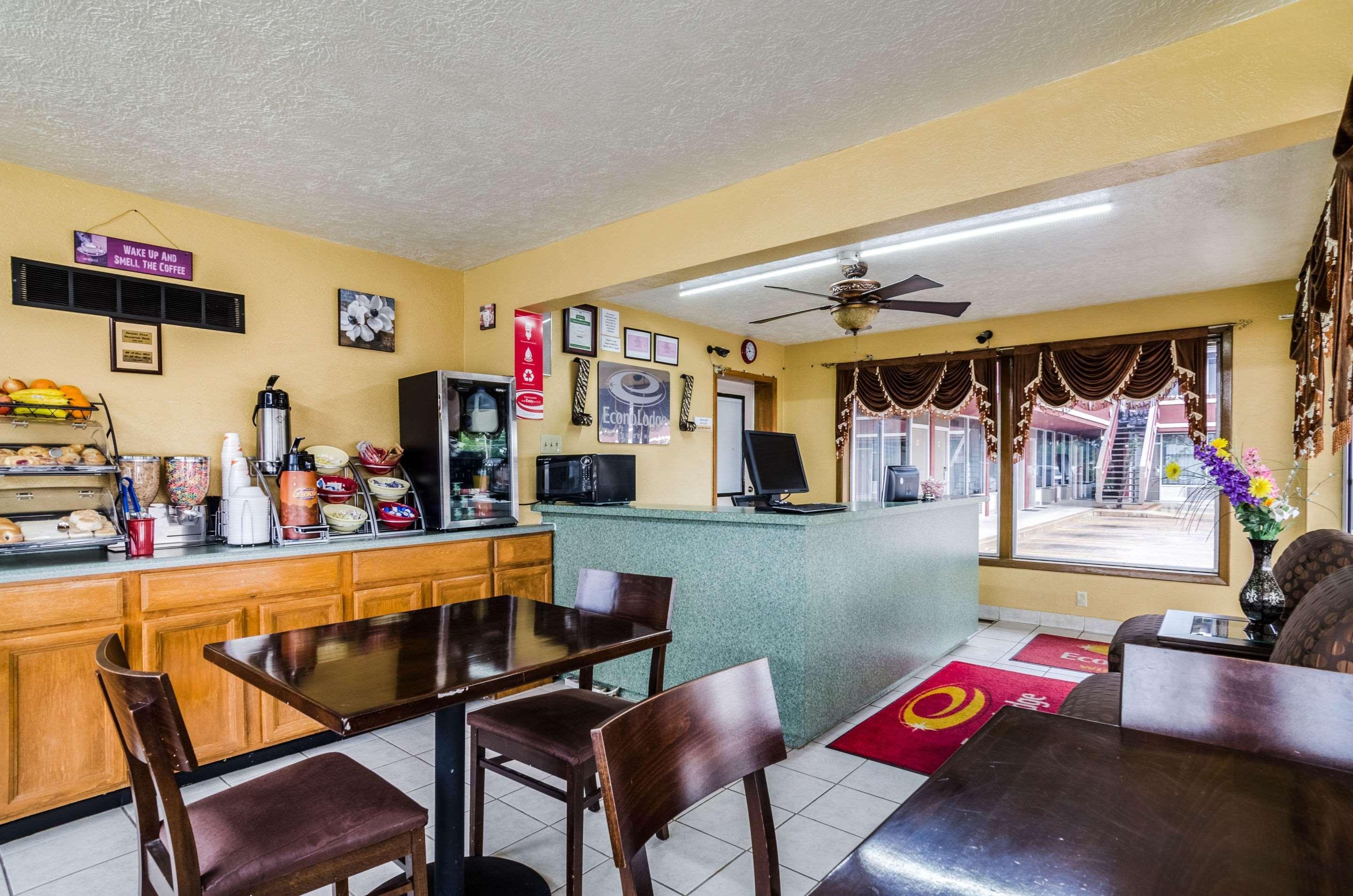 Econo Lodge Winfield Екстер'єр фото