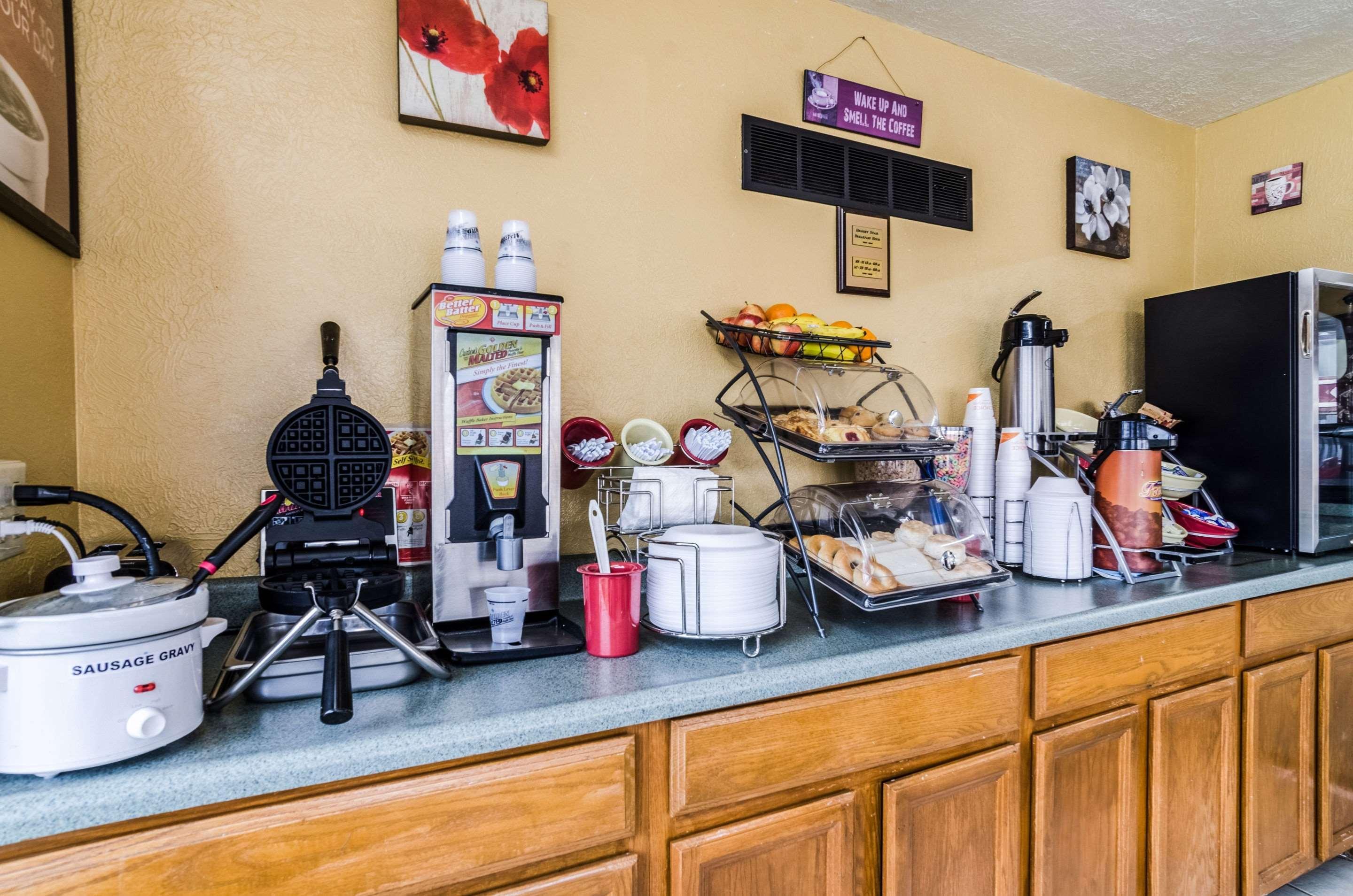 Econo Lodge Winfield Екстер'єр фото