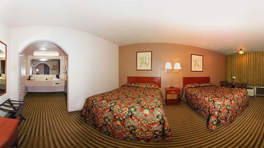 Econo Lodge Winfield Екстер'єр фото
